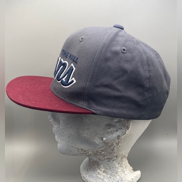 Vans Off The Wall Flat Brim Grey / Burgundy / Blue Script SnapBack Hat - Picture 2 of 11